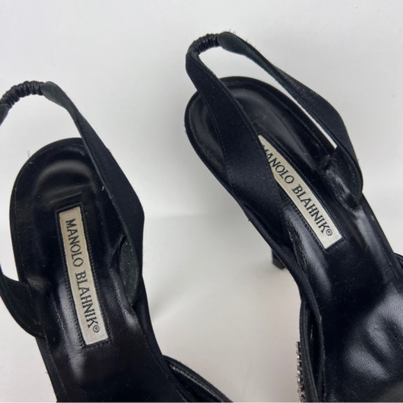 Manolo Blahnik Embellished Jewel Encrusted Crystal Carolyne Slingback Pumps - Picture 2 of 13
